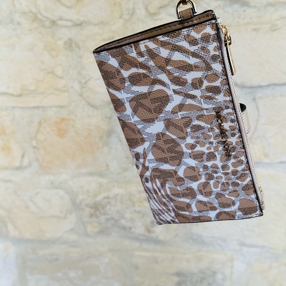 Mk - Picture 16 of 16